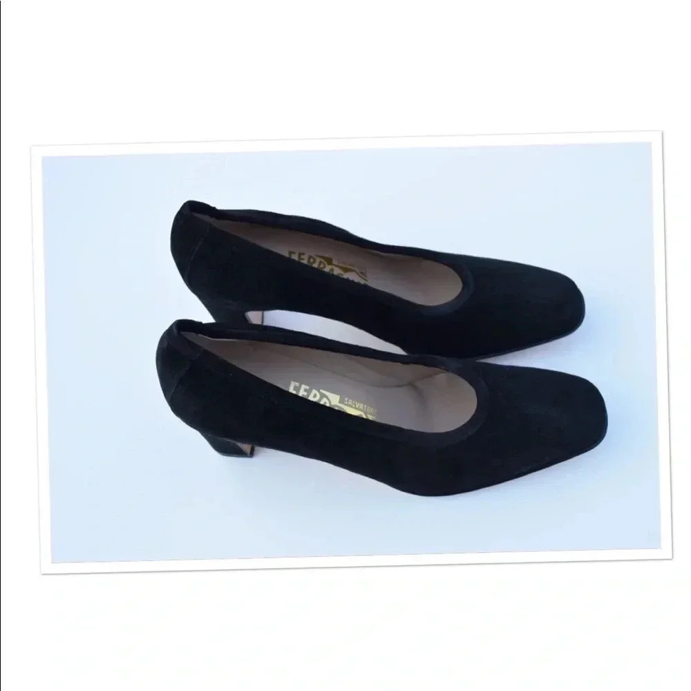 Salvatore Ferragamo suede pumps